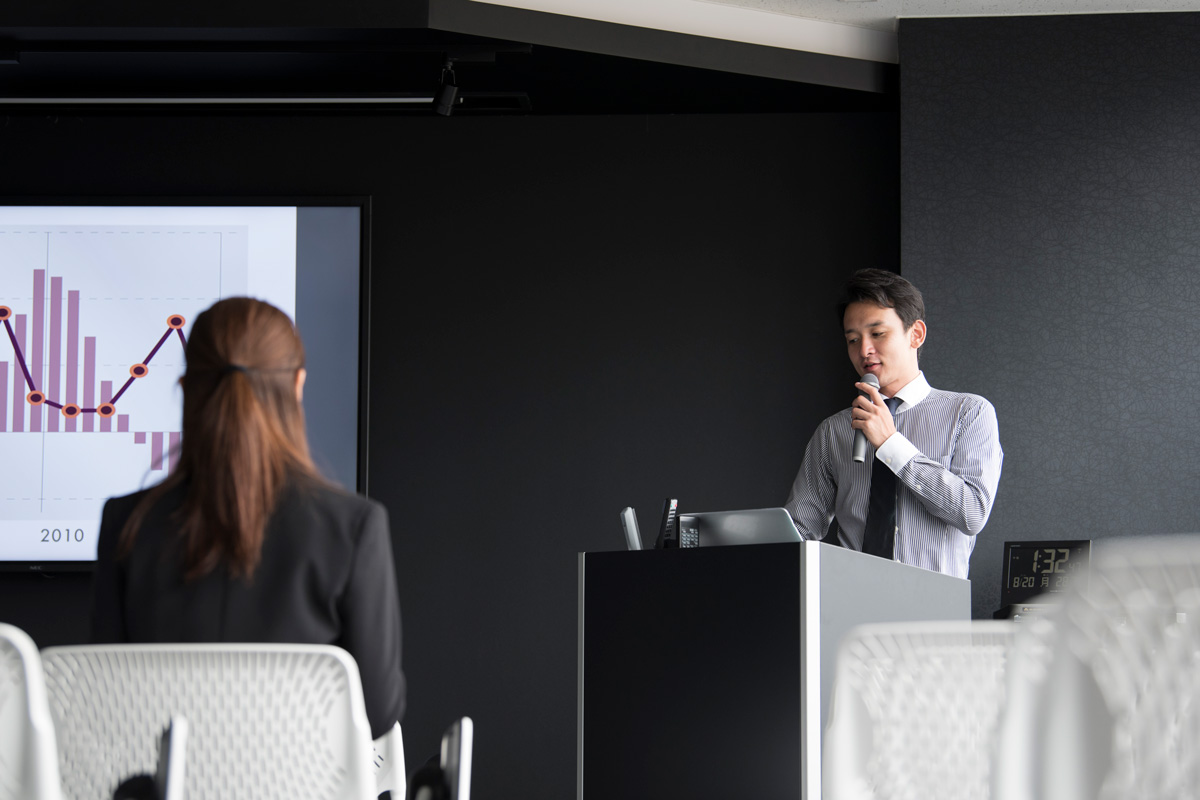 社内研修や企業研修などのご依頼も承ります